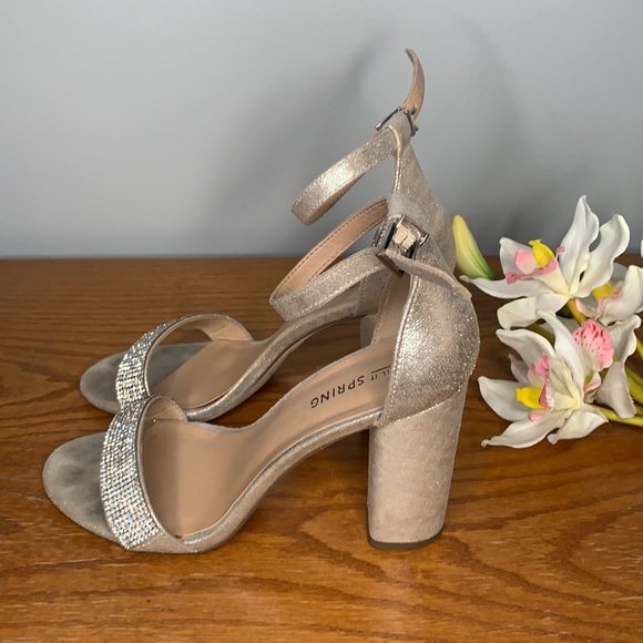 ❌SOLD❌ Call It Spring Heels - Picture 1 of 4